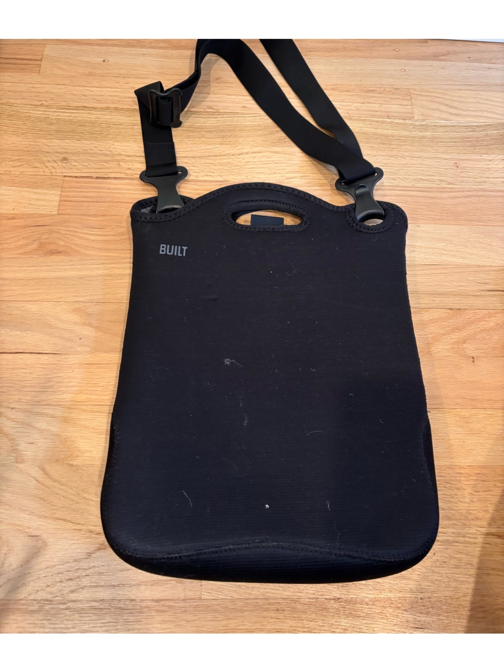 Built NY neoprene laptop crossbody bag in black used